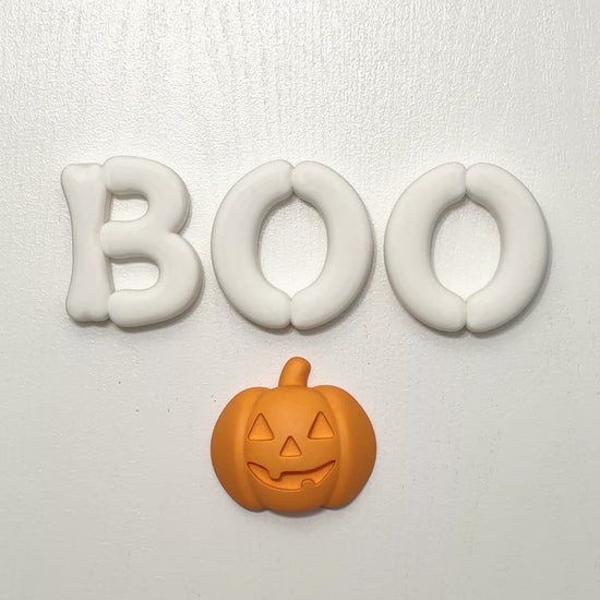 Video of 3D BOO Halloween letters with pumpkin ghost and bat decor options